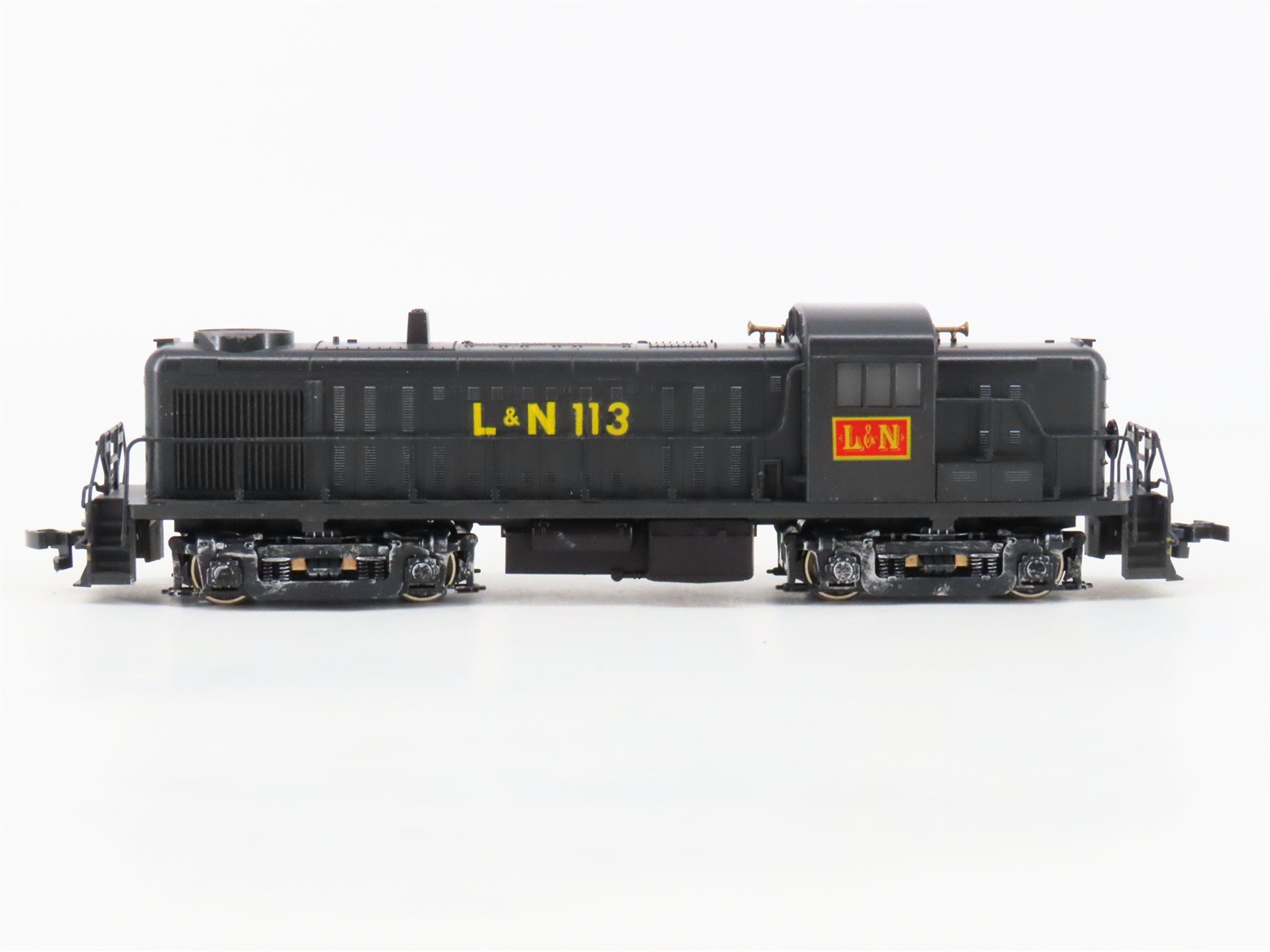 HO Scale Atlas/KATO L&N Louisville & Nashville ALCO RS-3 Diesel #113 - Custom