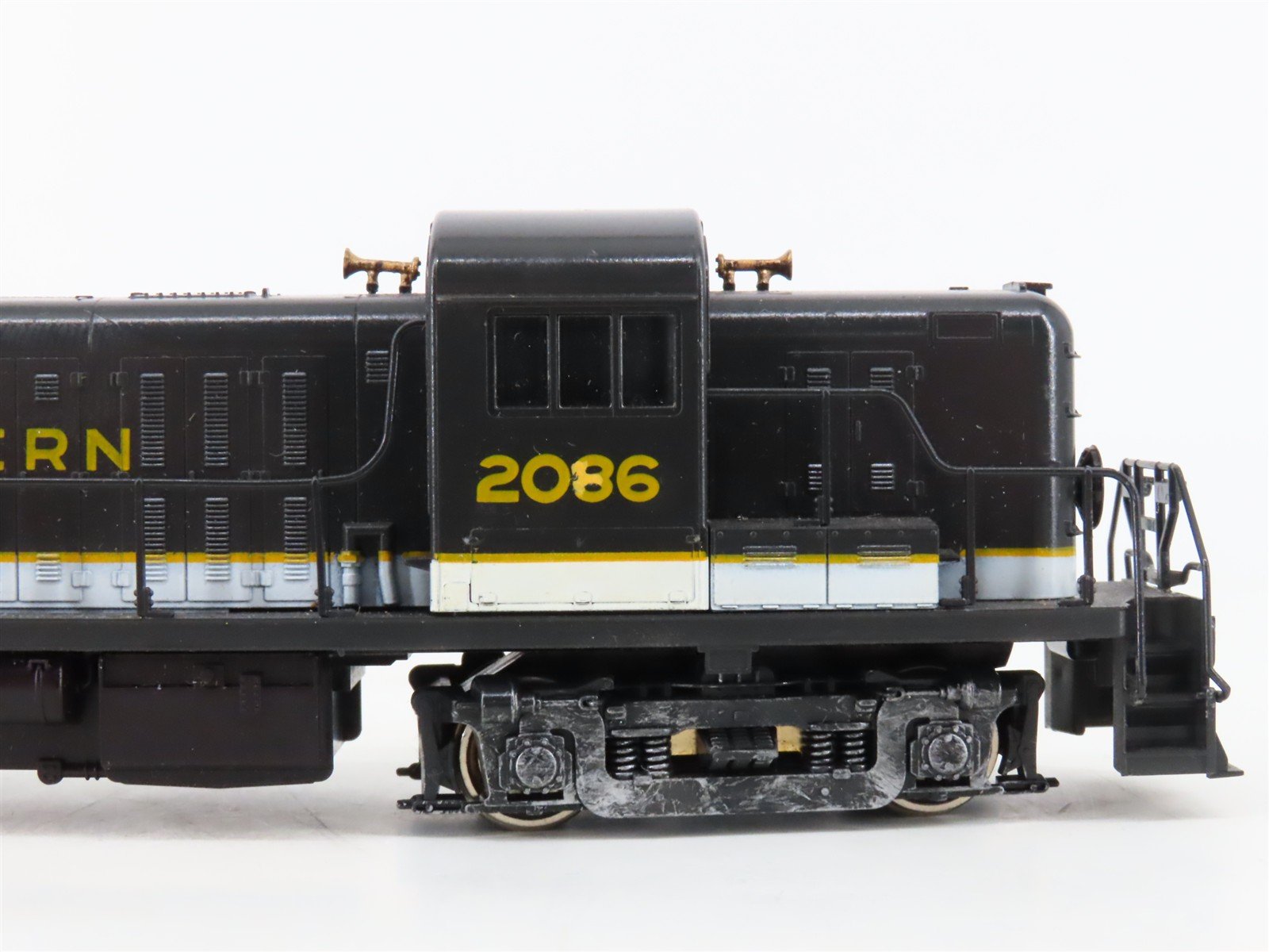 HO Scale Atlas/KATO SOU Southern ALCO RS-3 Diesel Custom Rd #2086