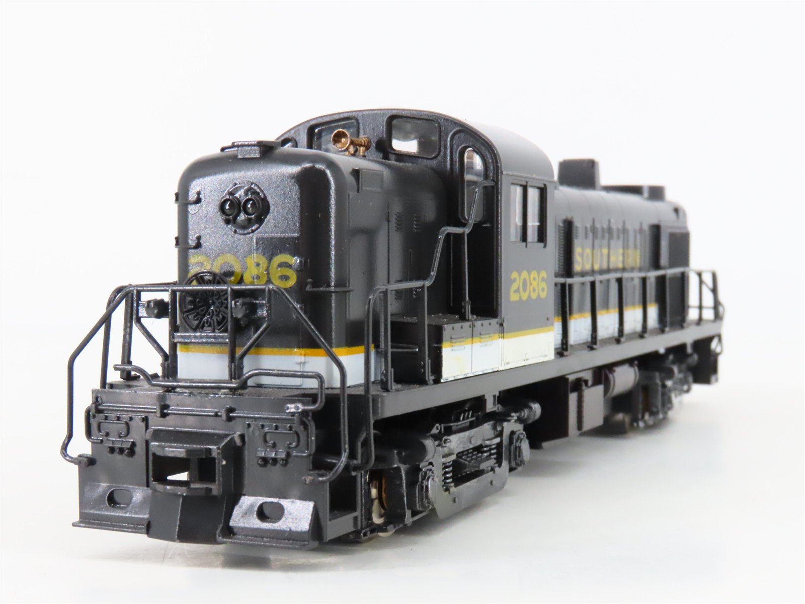 HO Scale Atlas/KATO SOU Southern ALCO RS-3 Diesel Custom Rd #2086