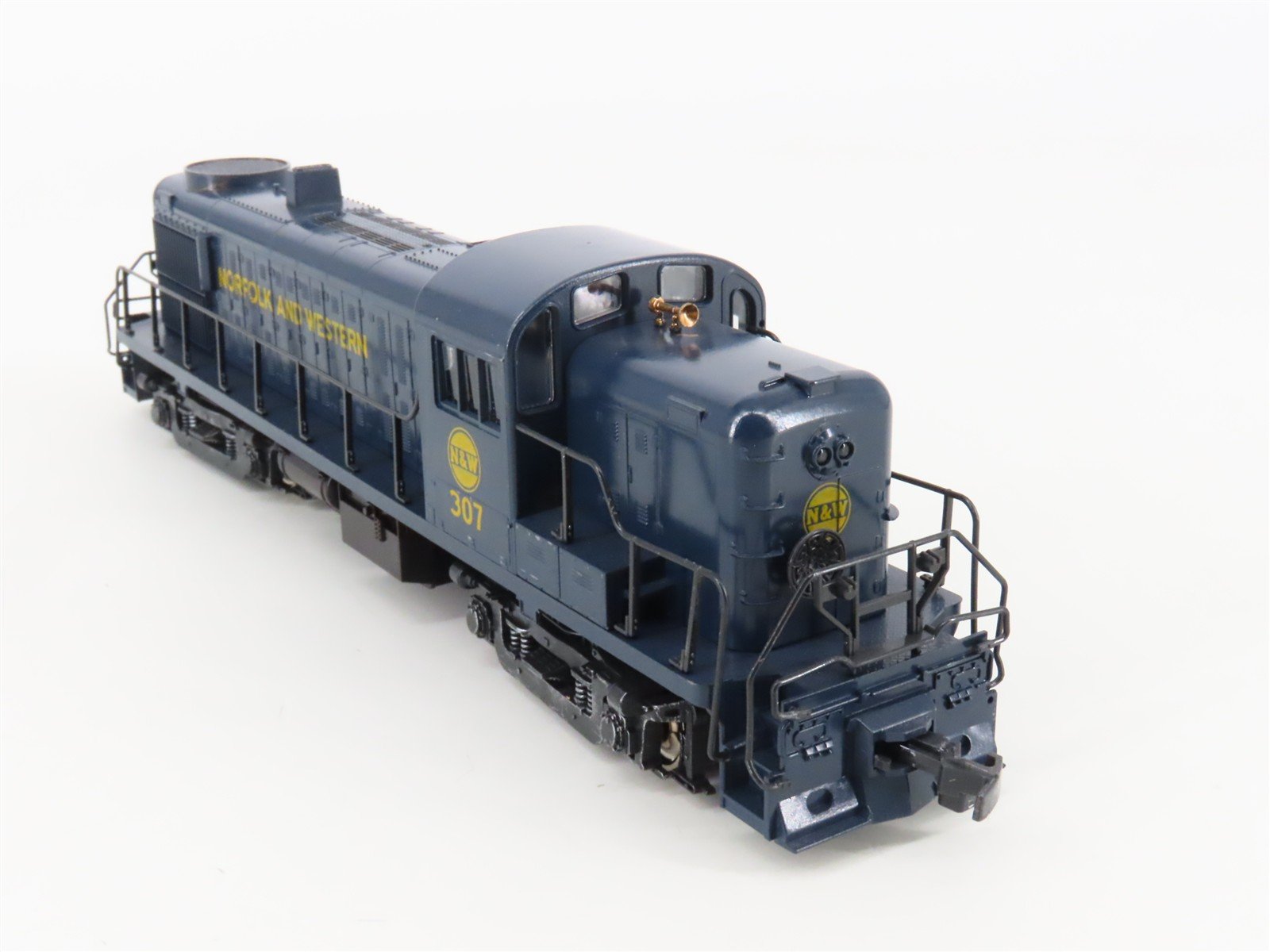 HO Scale Atlas/KATO N&W Norfolk & Western ALCO RS-3 Diesel #307