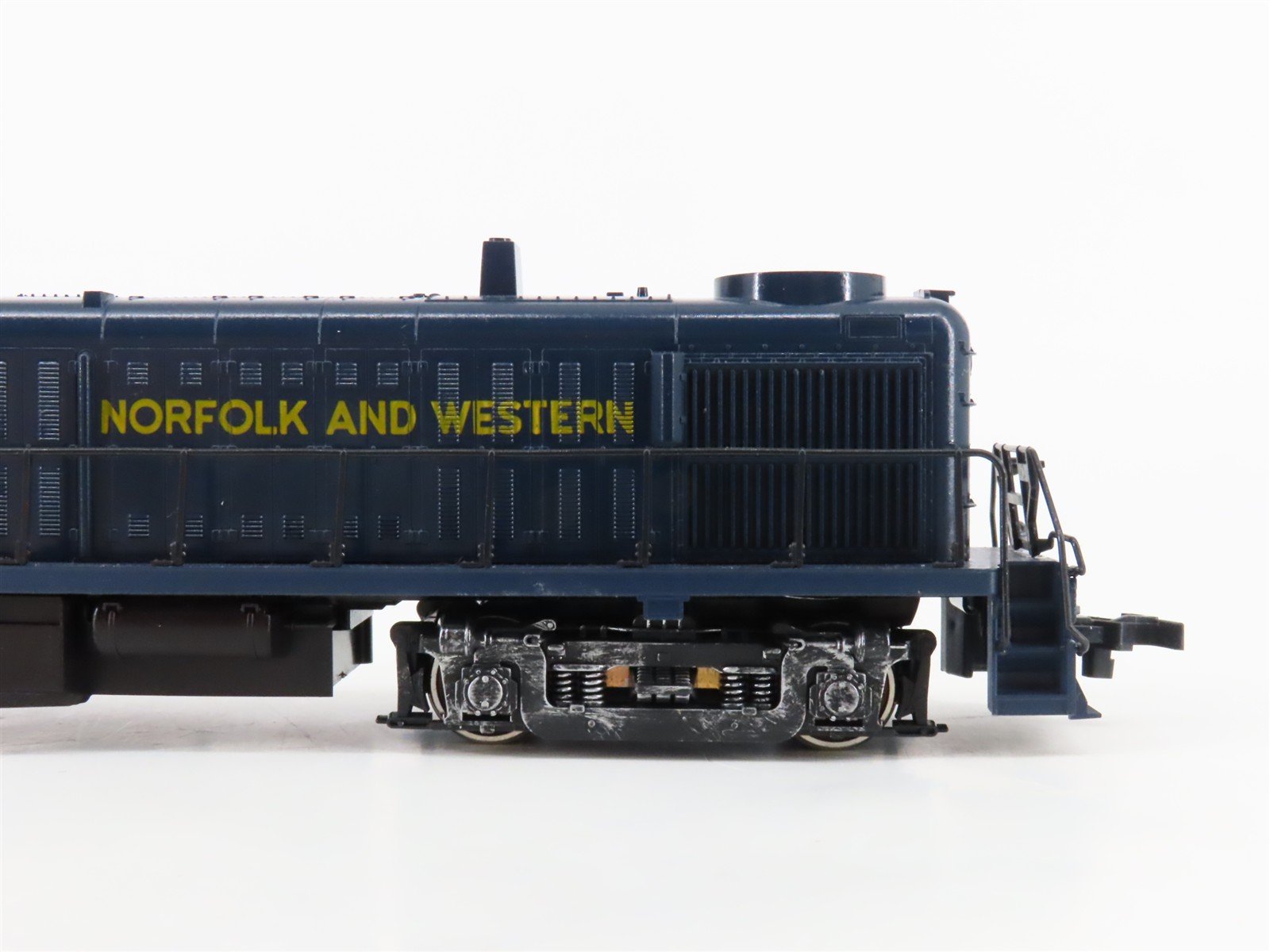 HO Scale Atlas/KATO N&W Norfolk & Western ALCO RS-3 Diesel #305