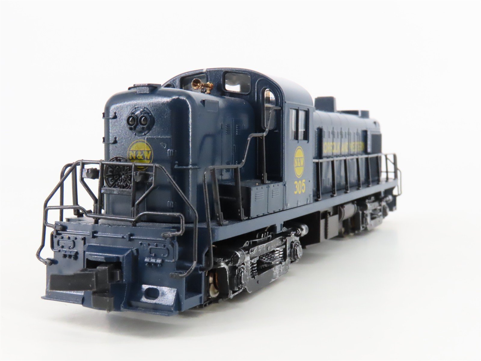 HO Scale Atlas/KATO N&W Norfolk & Western ALCO RS-3 Diesel #305