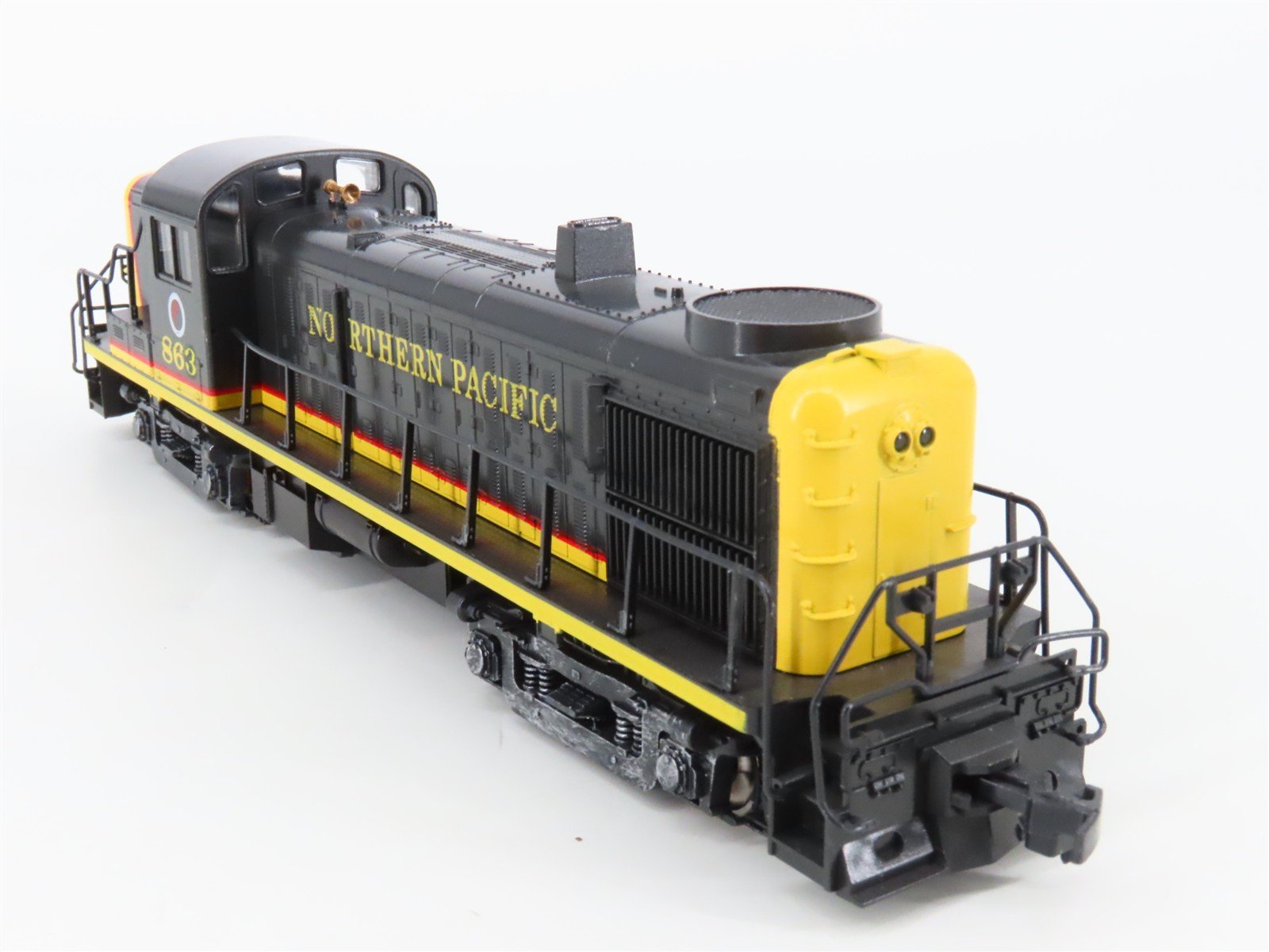 HO Scale Atlas/KATO NP Northern Pacific ALCO RS-3 Diesel Custom Rd #863