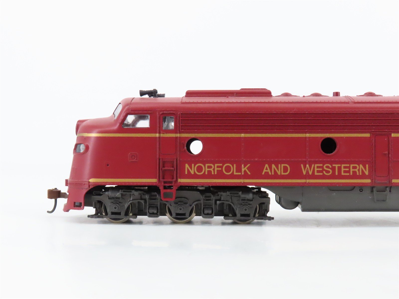HO Scale Rivarossi NW Norfolk & Western EMD E8A Diesel