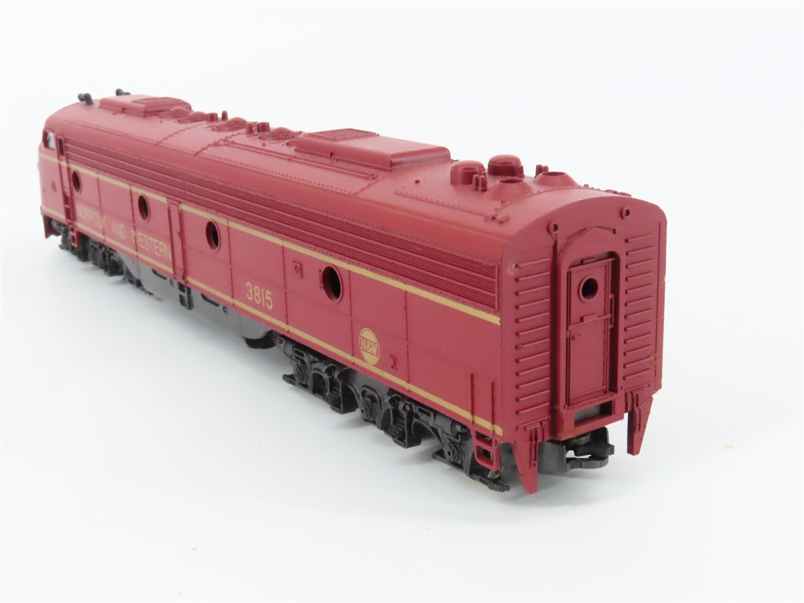 HO Scale Rivarossi NW Norfolk & Western EMD E8A Diesel