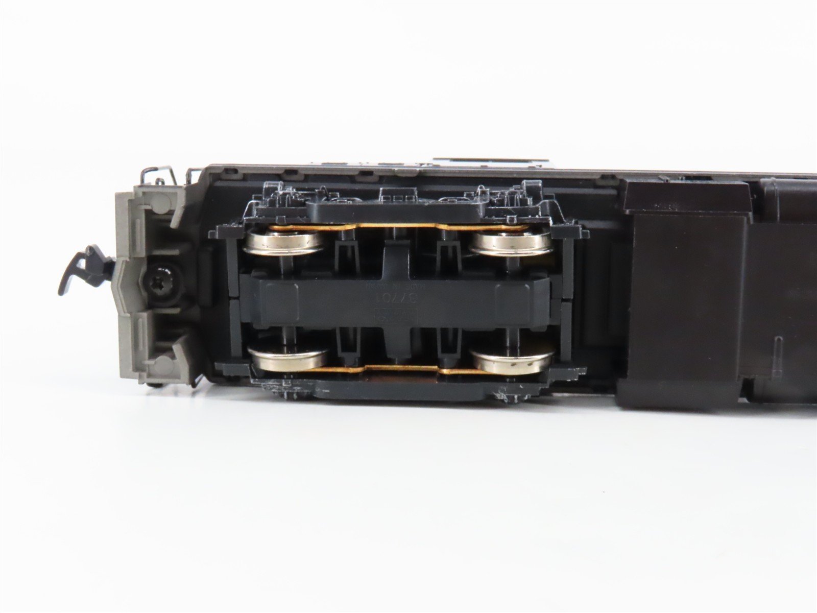 HO Scale Atlas/KATO NYC New York Central ALCO RS-3 Diesel Locomotive #8233