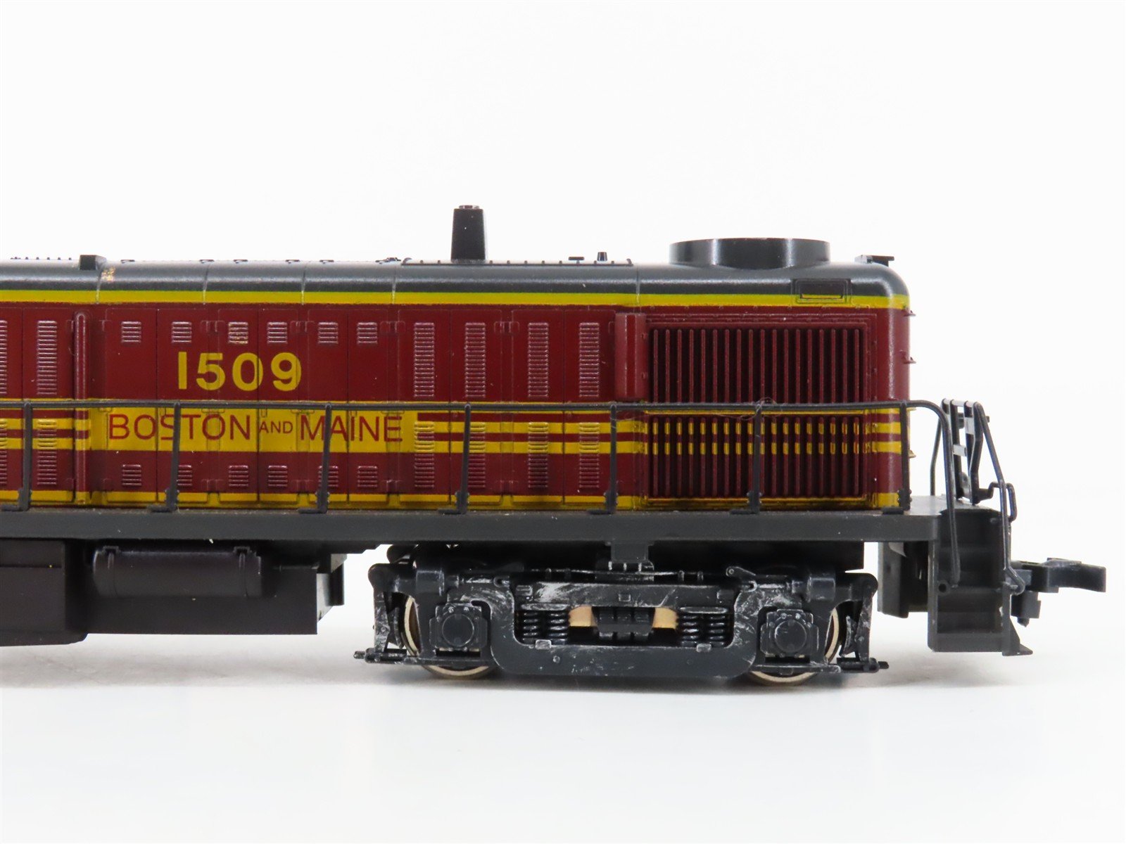 HO Scale Atlas/KATO B&M Boston & Maine ALCO RS-3 Diesel #1509 - Customized