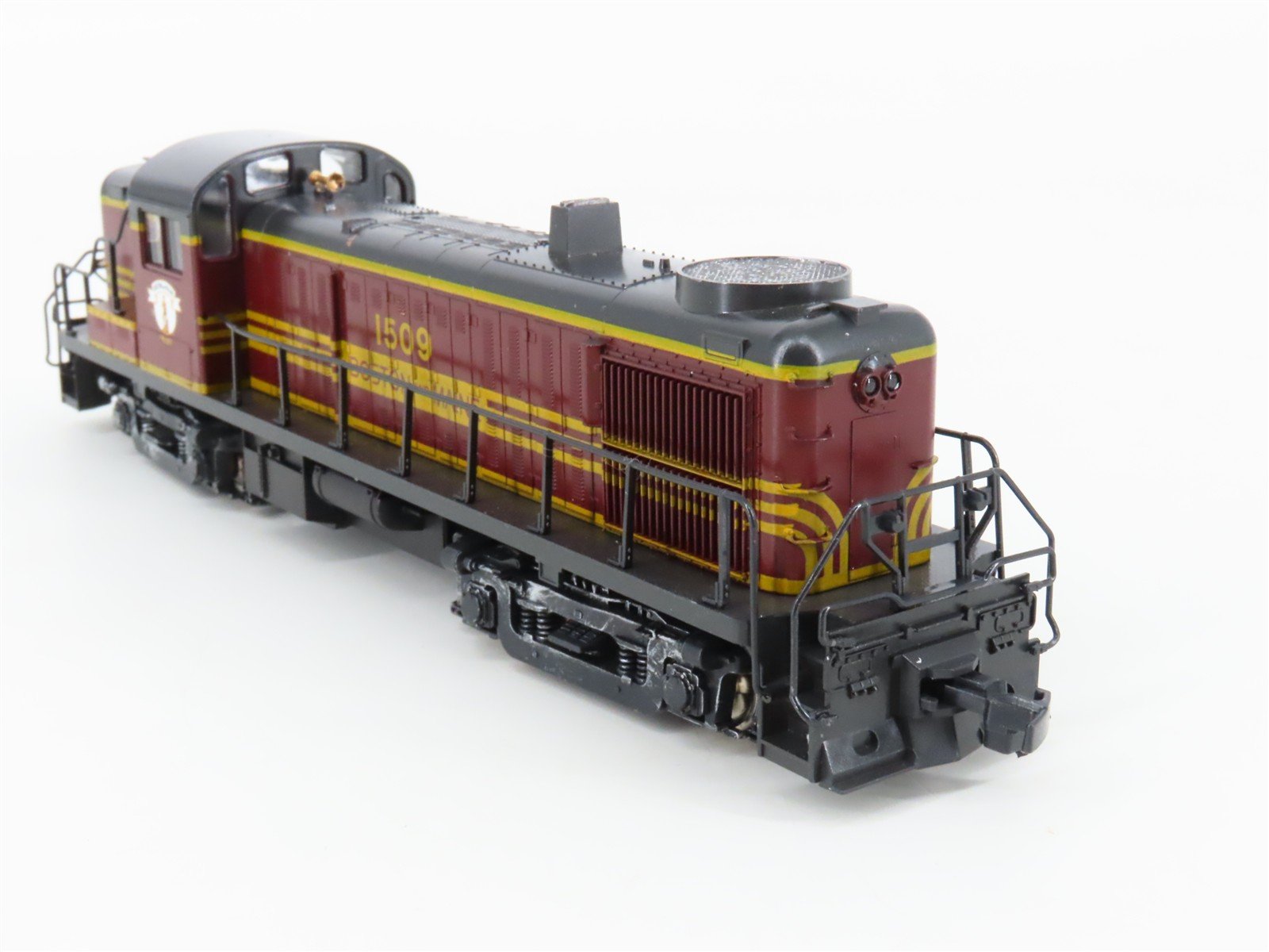HO Scale Atlas/KATO B&M Boston & Maine ALCO RS-3 Diesel #1509 - Customized