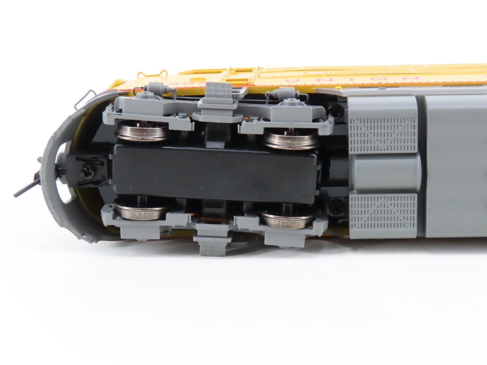 HO Broadway Limited BLI 4825 UP Union Pacific EMD F3A/B Diesel #905 - Paragon3