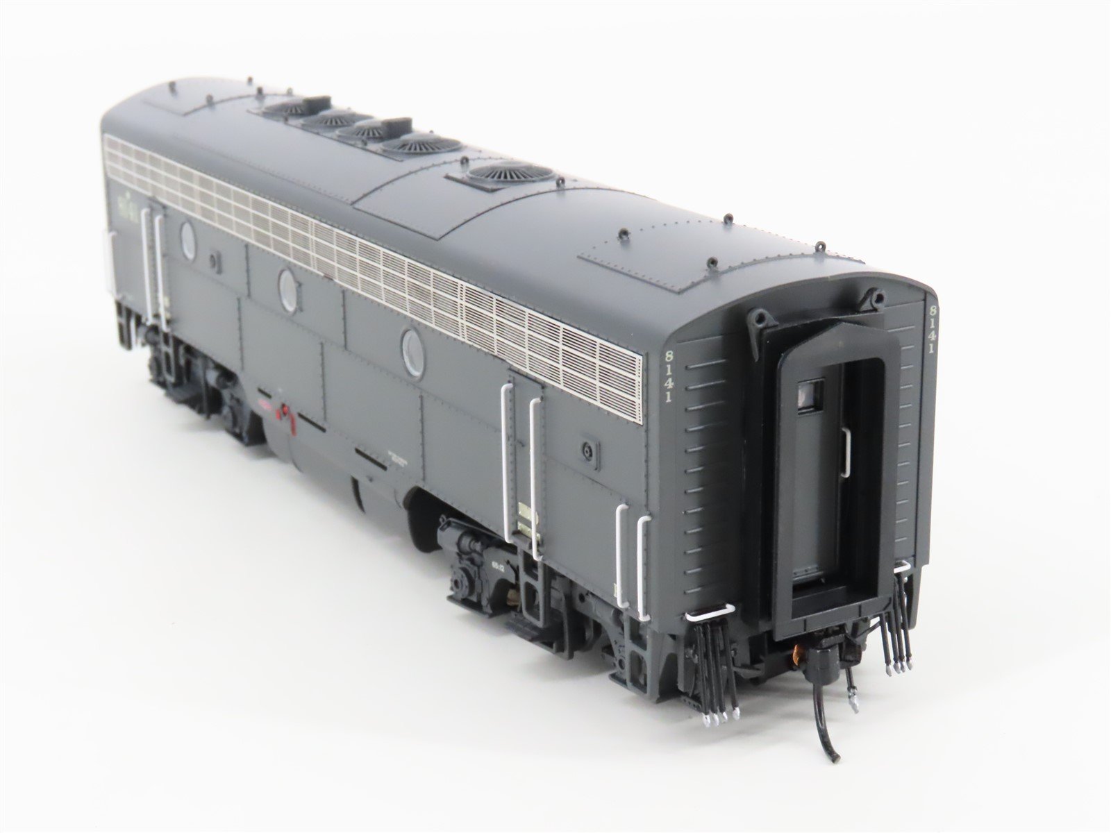 HO Scale Broadway Limited 4863 SP Southern Pacific F7B Diesel #8141 - Paragon3