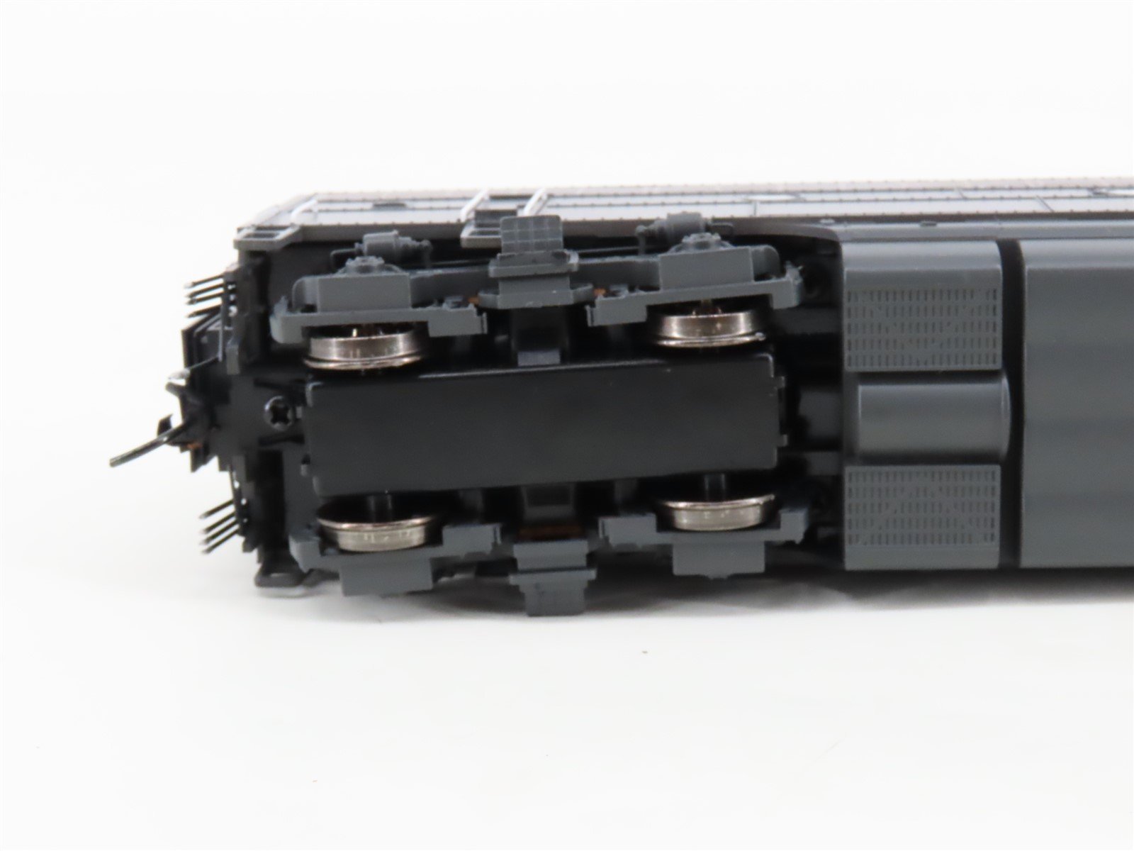 HO Scale Broadway Limited 4863 SP Southern Pacific F7B Diesel #8141 - Paragon3