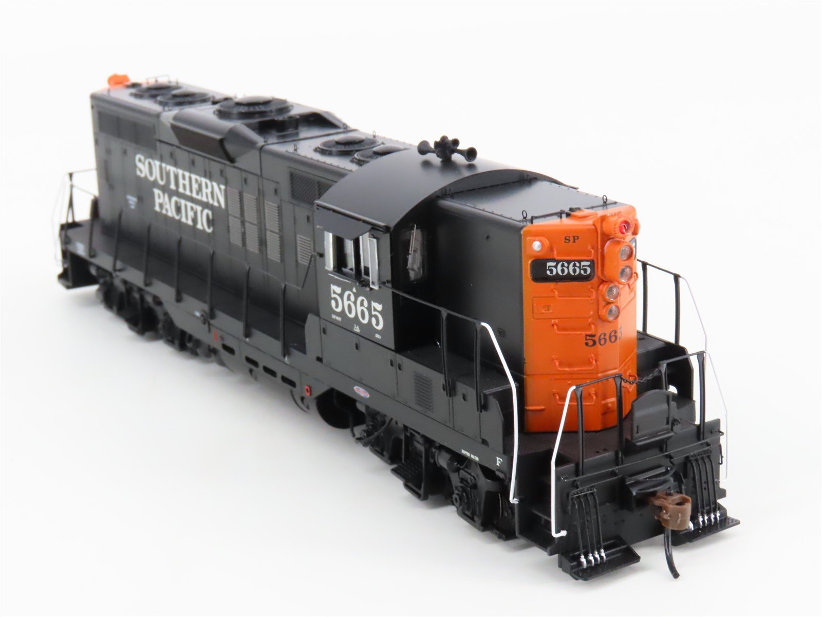 HO Athearn Genesis ATHG64240 SP Southern Pacific GP9 Diesel #5665 w/DCC & Sound