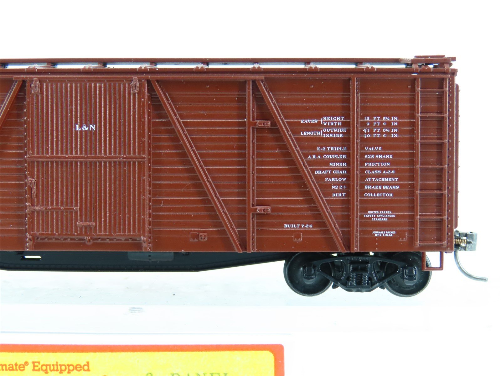 HO Accurail 7210 L&N Louisville & Nashville 40' Wood Box Car #13426 - Upgraded