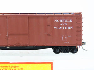 HO Scale Accurail 4642 NW Norfolk & Western 40' Wood Box Car #68492 - Upgraded