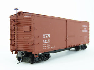 HO Scale Accurail 4642 NW Norfolk & Western 40' Wood Box Car #68492 - Upgraded