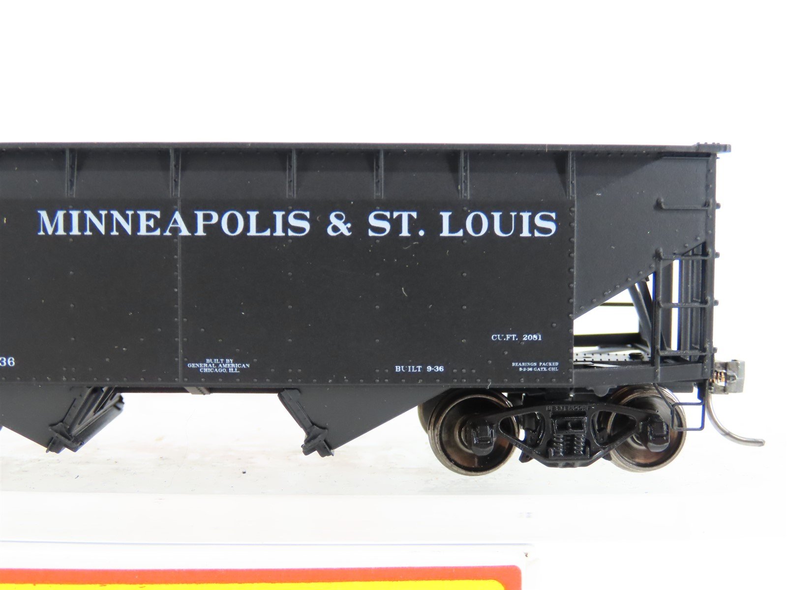 HO Scale Accurail 7720 M&StL Minneapois & St. Louis 2-Bay Hopper #60085