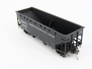 HO Scale Accurail 7720 M&StL Minneapois & St. Louis 2-Bay Hopper #60085