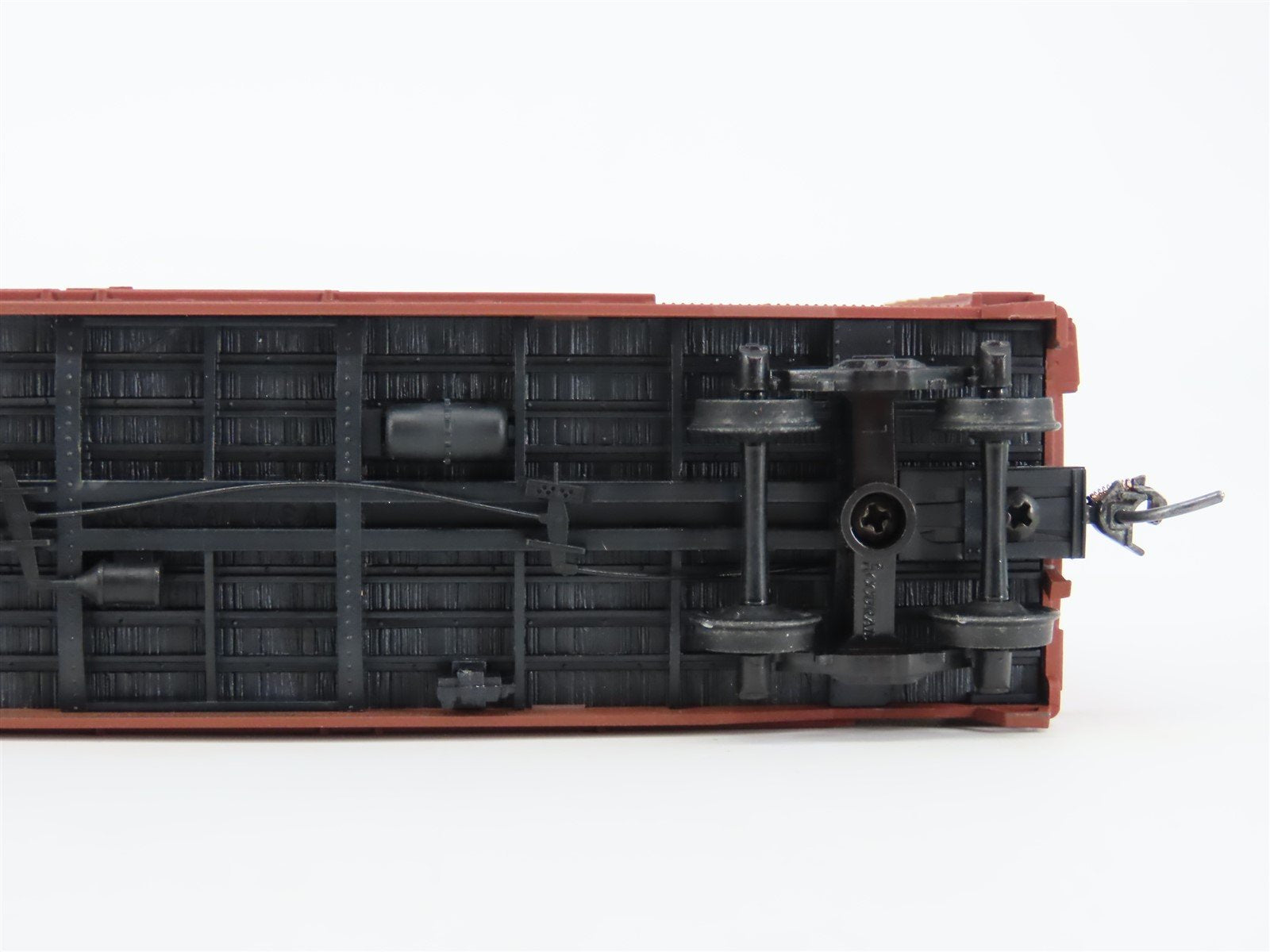 HO Accurail 3619.1 SOU Southern 40' Double Door Steel Box Car #272409 - Upgraded