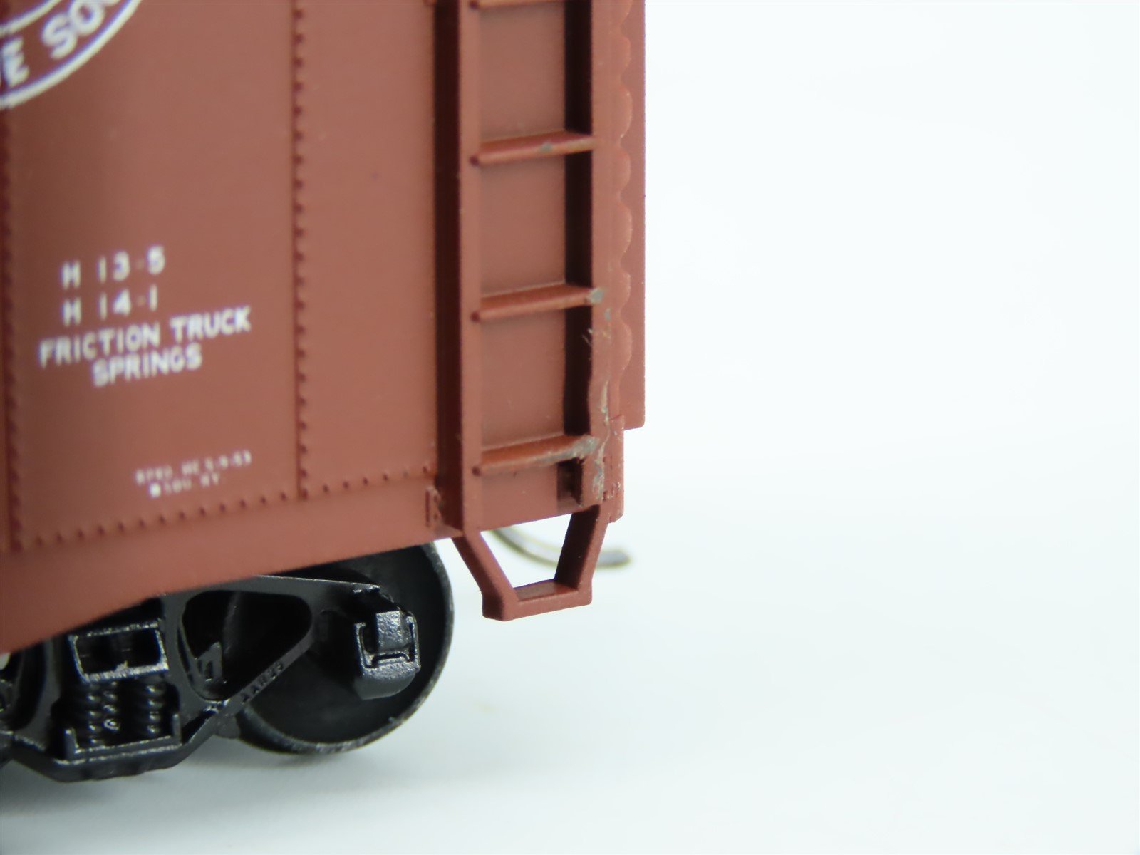 HO Accurail 3619.1 SOU Southern 40' Double Door Steel Box Car #272409 - Upgraded