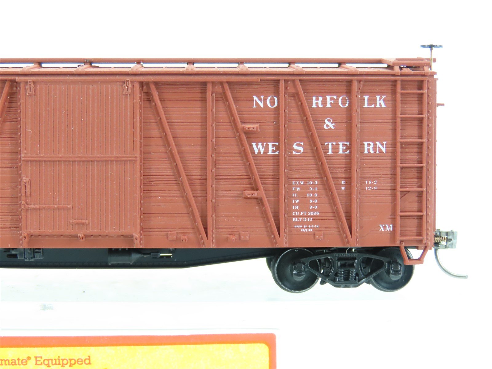 HO Scale Accurail 41041 NW Norfolk & Western 40' Wood Box Car #120147 - Upgraded