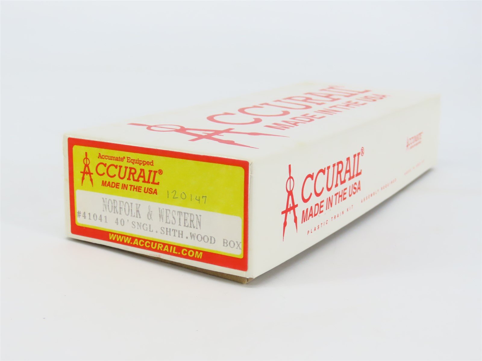 HO Scale Accurail 41041 NW Norfolk & Western 40' Wood Box Car #120147 - Upgraded