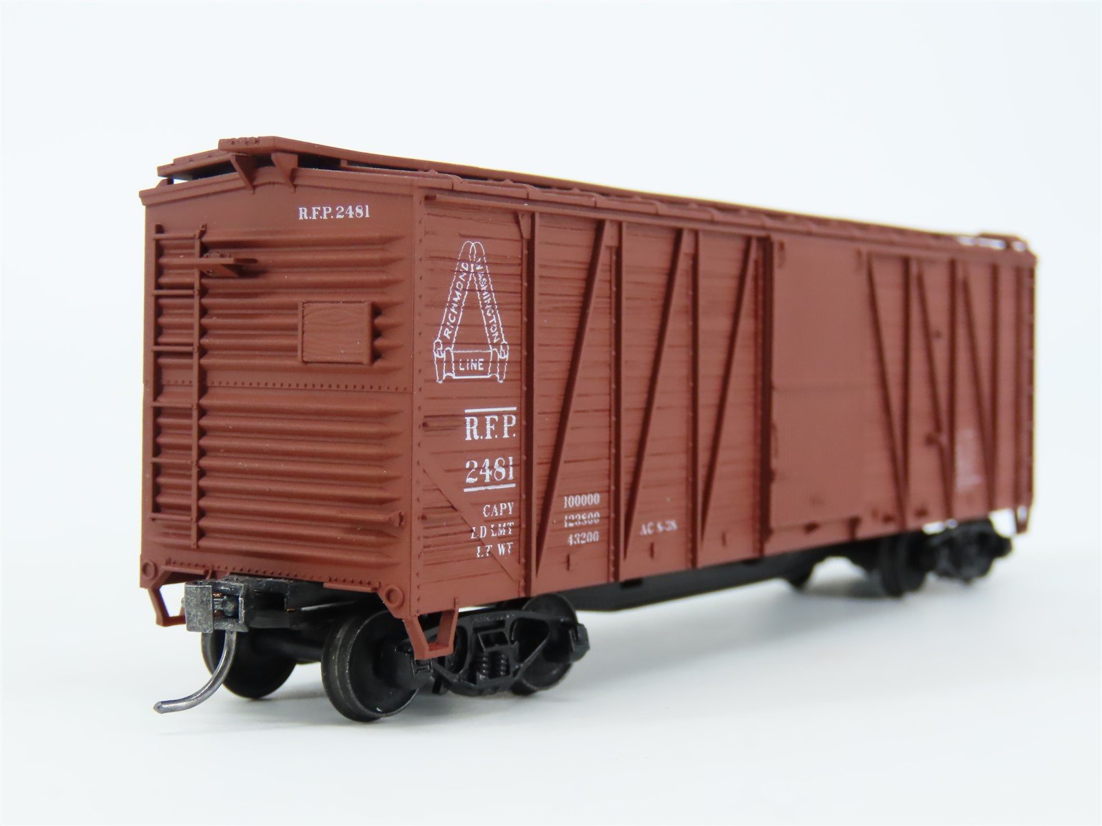 HO Scale Accurail 4324 RF&P 40' Outside-Braced Wood Box Car #2481 - Upgraded