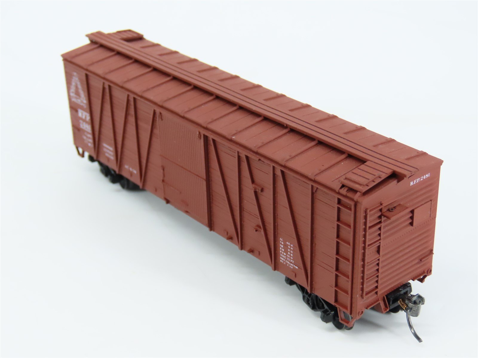 HO Scale Accurail 4324 RF&P 40' Outside-Braced Wood Box Car #2481 - Upgraded