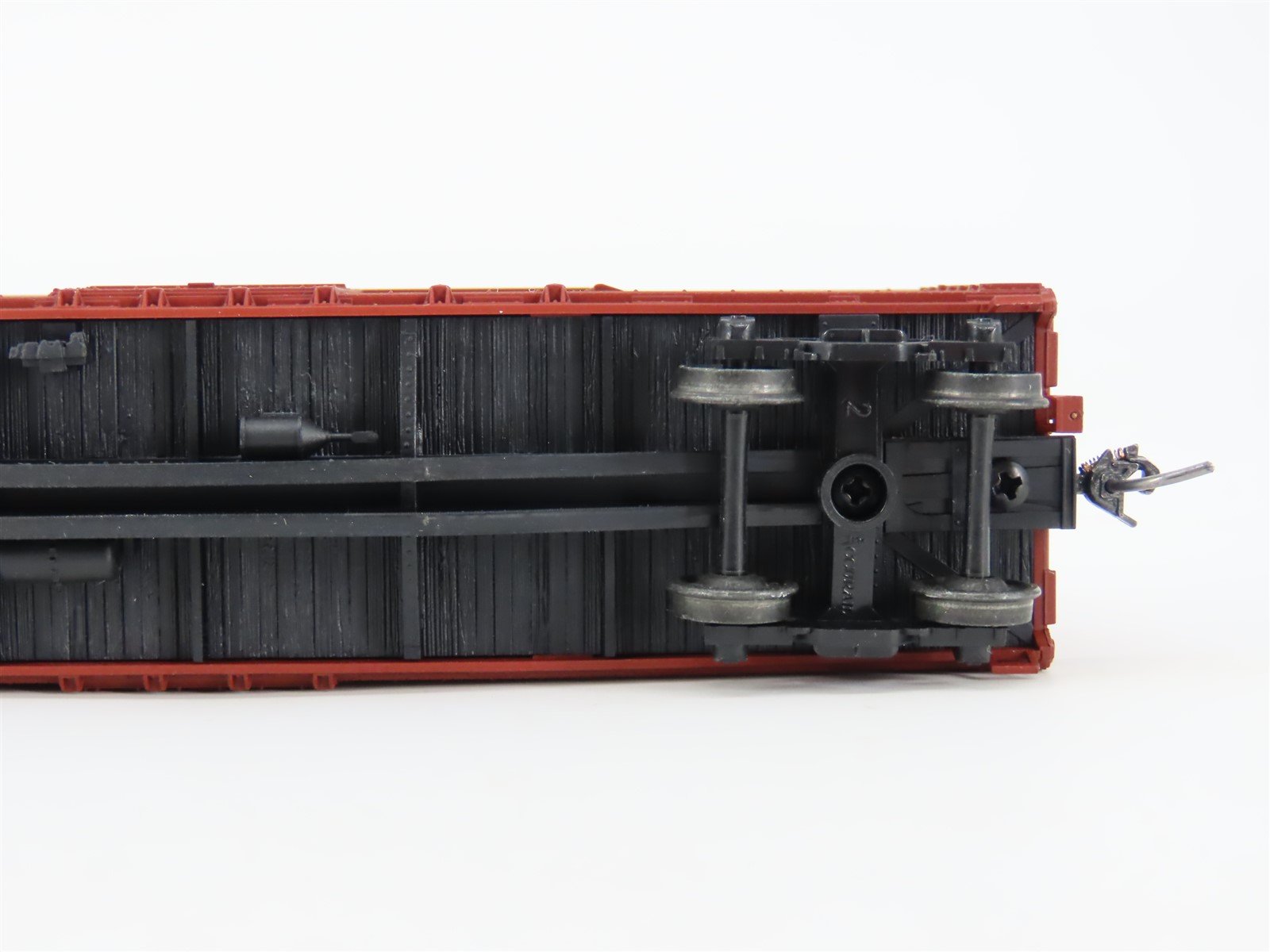 HO Scale Accurail 8110.3 GN Great Northern 40' Wood Box Car #24683 - Upgraded