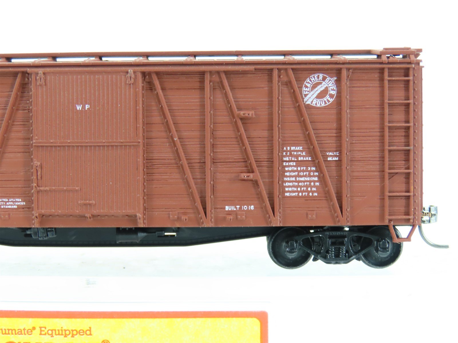 HO Scale Accurail 4117 WP Western Pacific 40' Wood Box Car #15519 - Upgraded