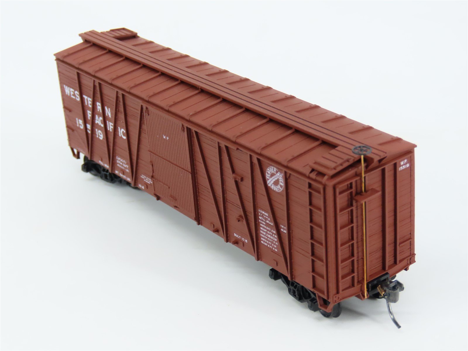 HO Scale Accurail 4117 WP Western Pacific 40' Wood Box Car #15519 - Upgraded