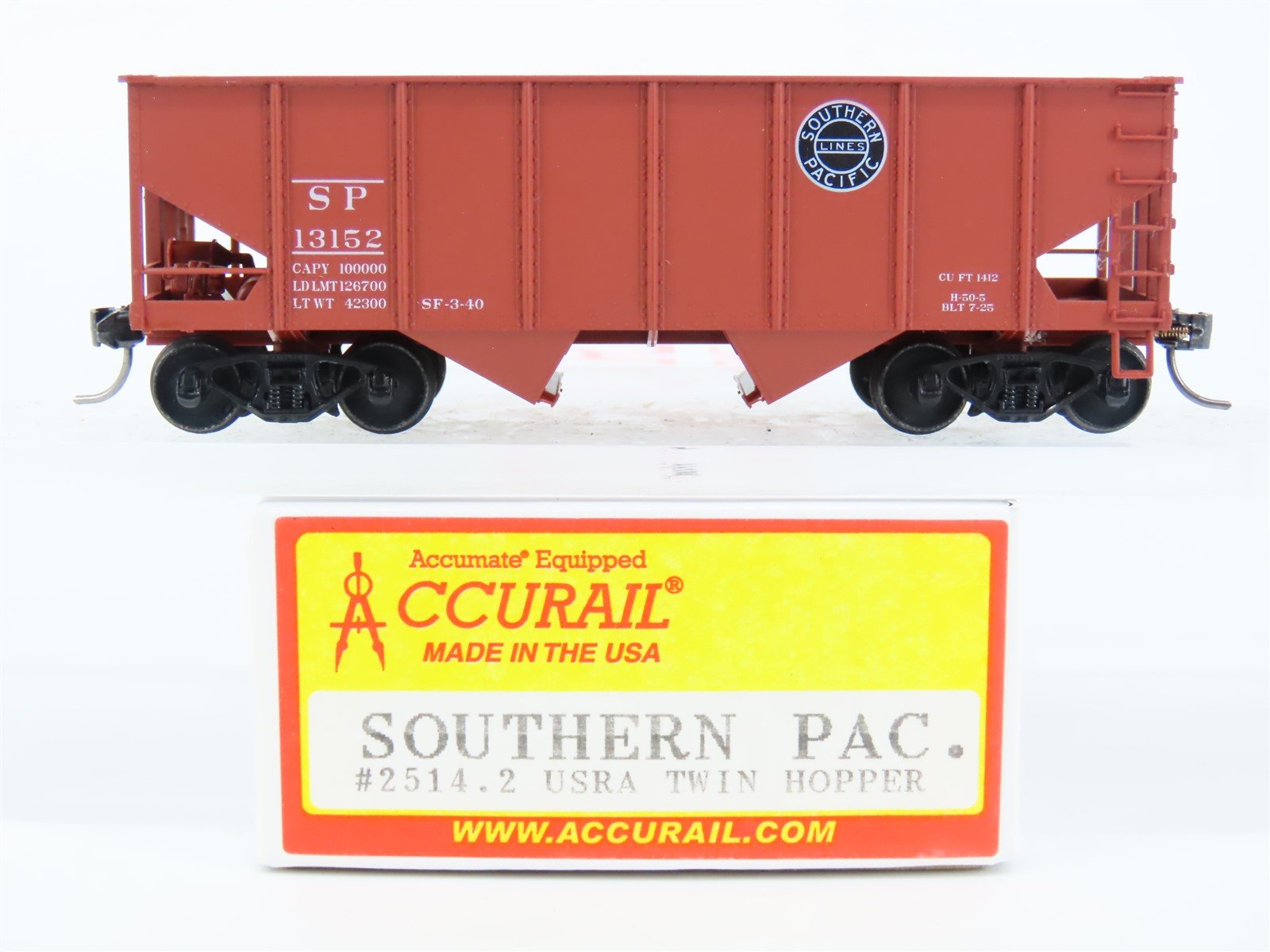 HO Accurail 2514.2 SP Southern Pacific 2-Bay Hopper #13152 w/ Load - Upgraded