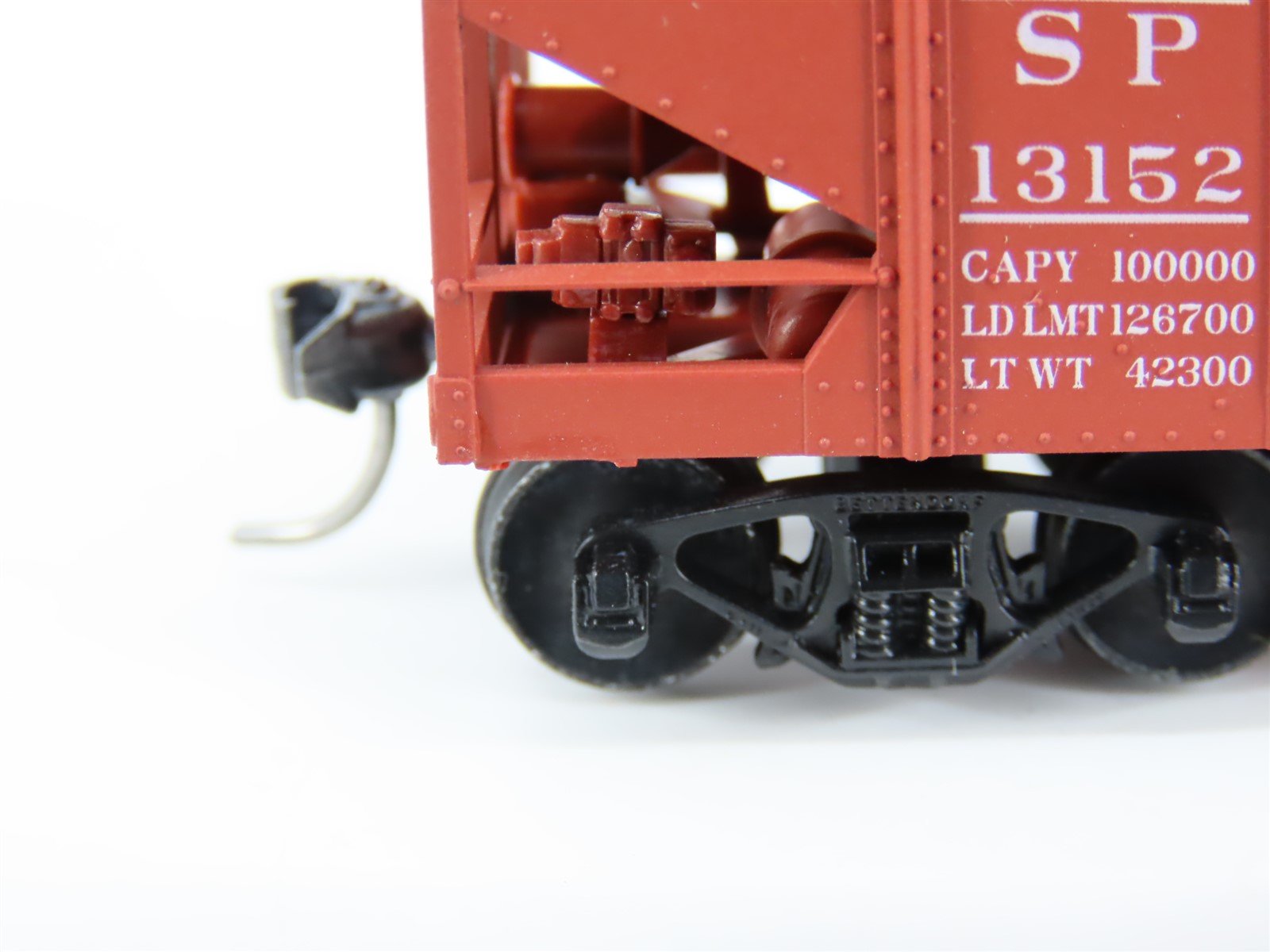 HO Accurail 2514.2 SP Southern Pacific 2-Bay Hopper #13152 w/ Load - Upgraded