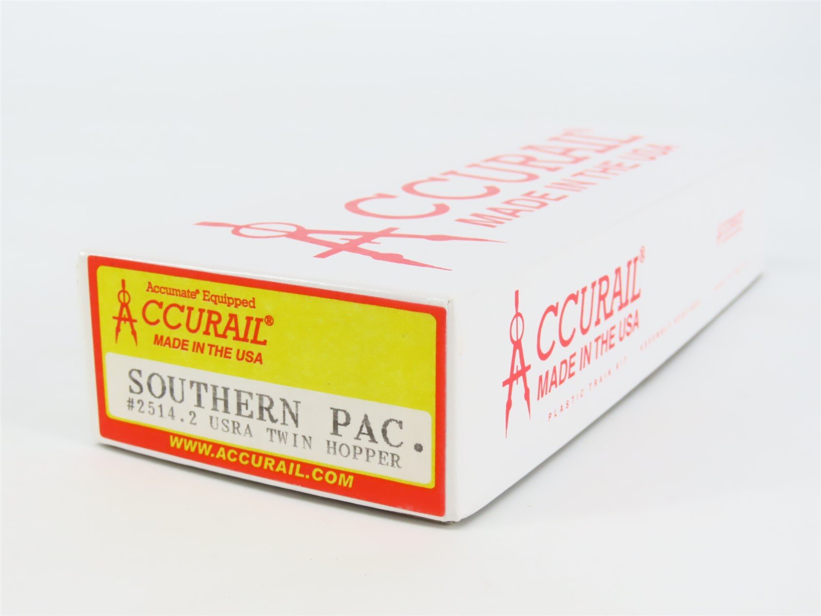 HO Accurail 2514.2 SP Southern Pacific 2-Bay Hopper #13152 w/ Load - Upgraded