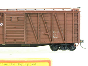 HO Accurail 3337 NP Northern Pacific 40' Outside Braced Box Car #20104 -Upgraded
