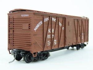 HO Accurail 3337 NP Northern Pacific 40' Outside Braced Box Car #20104 -Upgraded