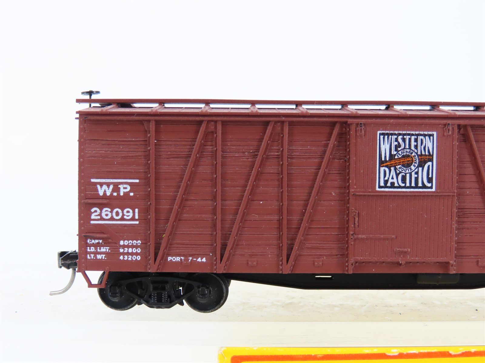 HO Accurail 4001 WP Western Pacific 40' Outside Braced Box Car #26091 - Upgraded