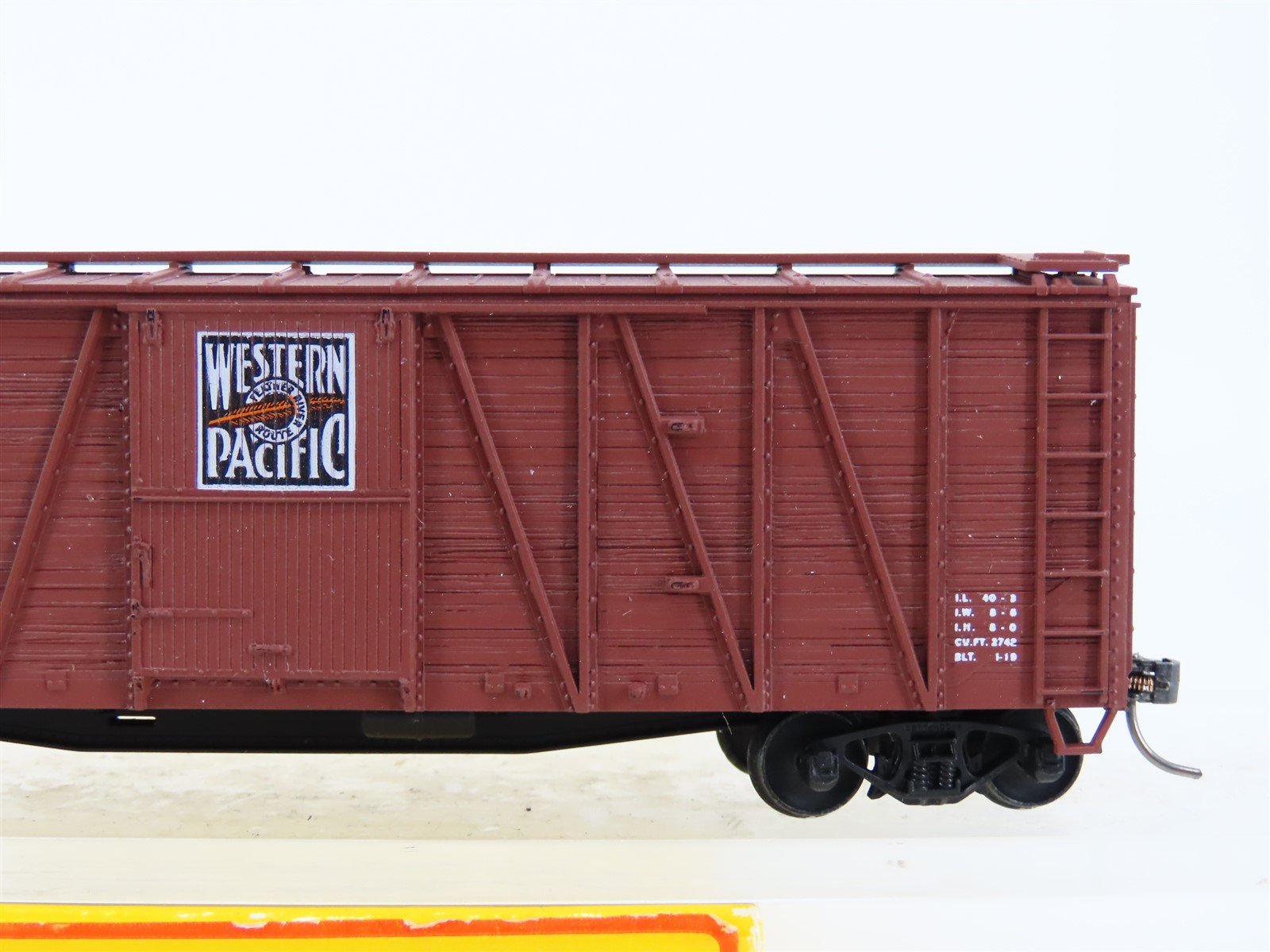 HO Accurail 4001 WP Western Pacific 40' Outside Braced Box Car #26091 - Upgraded