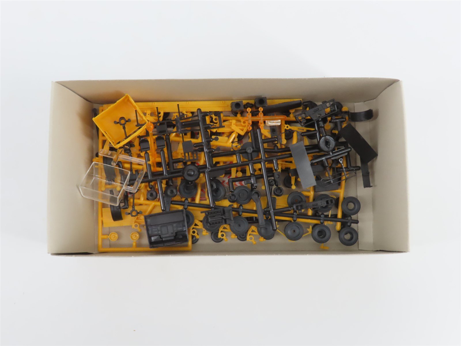 HO 1/87 Scale Kibri 10576 Mercedes Benz Heavy Duty Transport Truck Kit