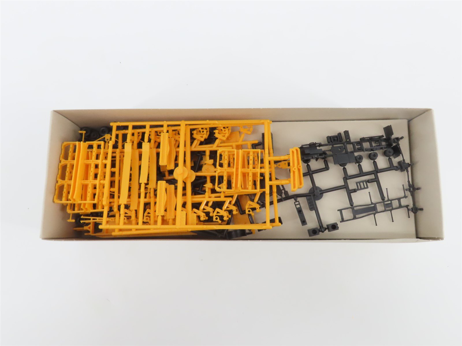 HO 1/87 Scale Kibri 10546 Kalmar Heavy Duty Transport Truck Kit