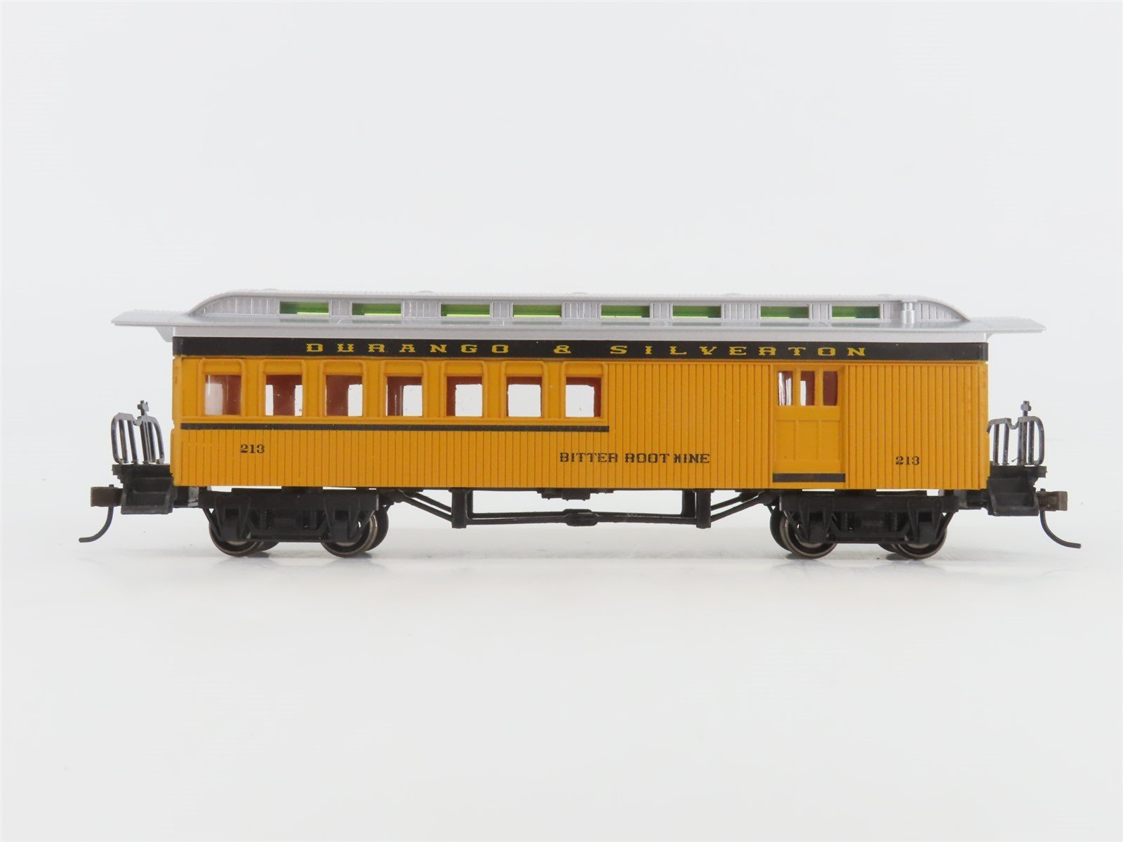 HO Scale Bachmann Durango & Silverton Coach Passenger #213 "Bitter Root Mine"