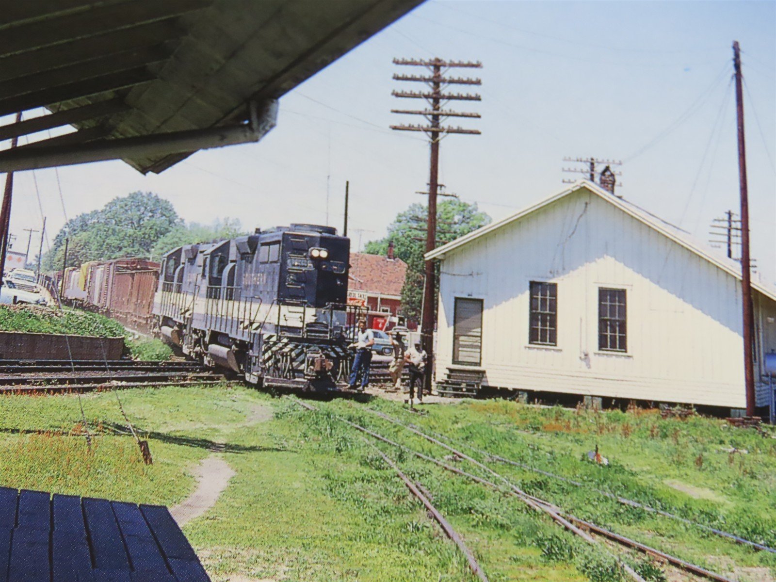 Morning Sun: Southern Railway in Color by Fred Cheney & David Sweetland ©1993