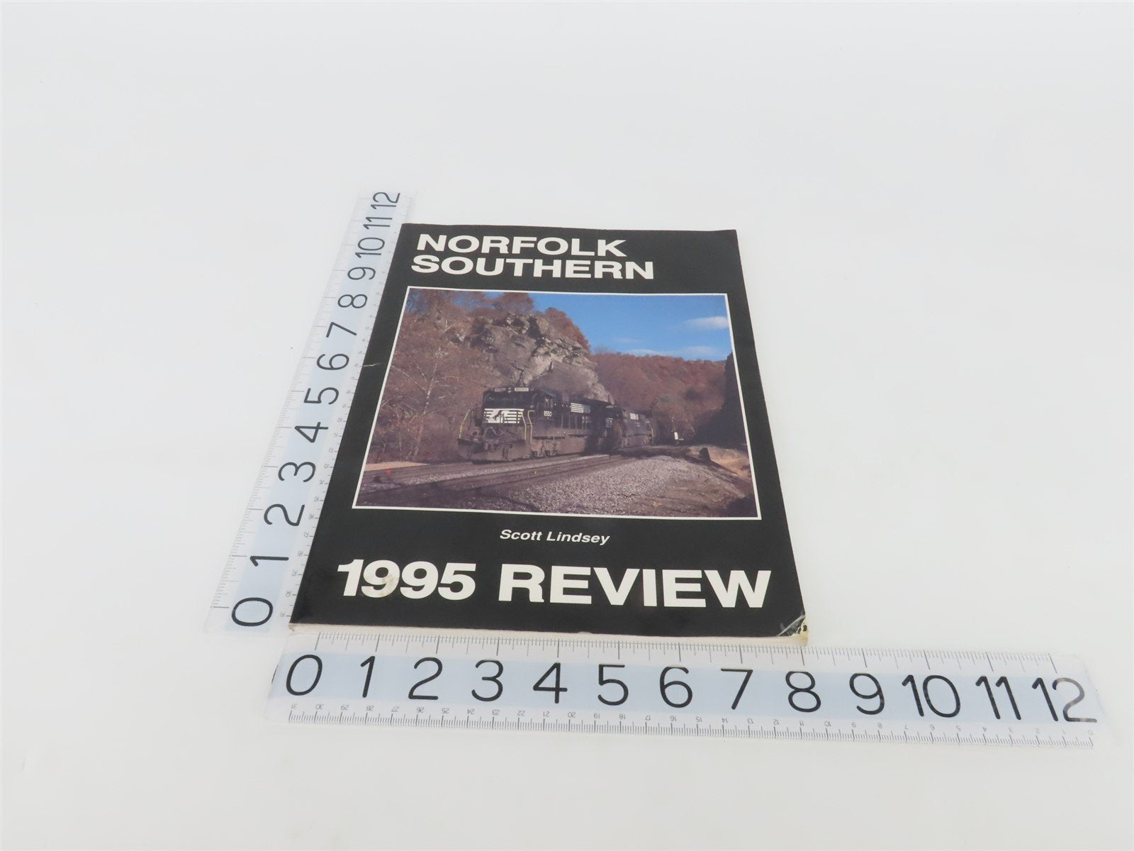 Norfolk Southern 1995 Review by Scott Lindsey ©1995