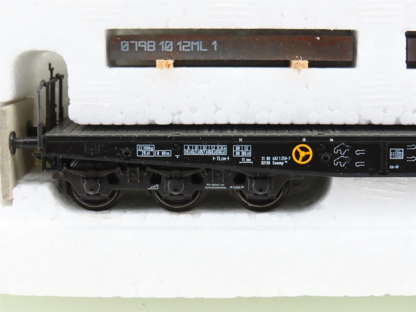 HO Scale Marklin 48664 DB Deutsche Bahn Steel Slab Heavy Duty Flatcar 2-Pack