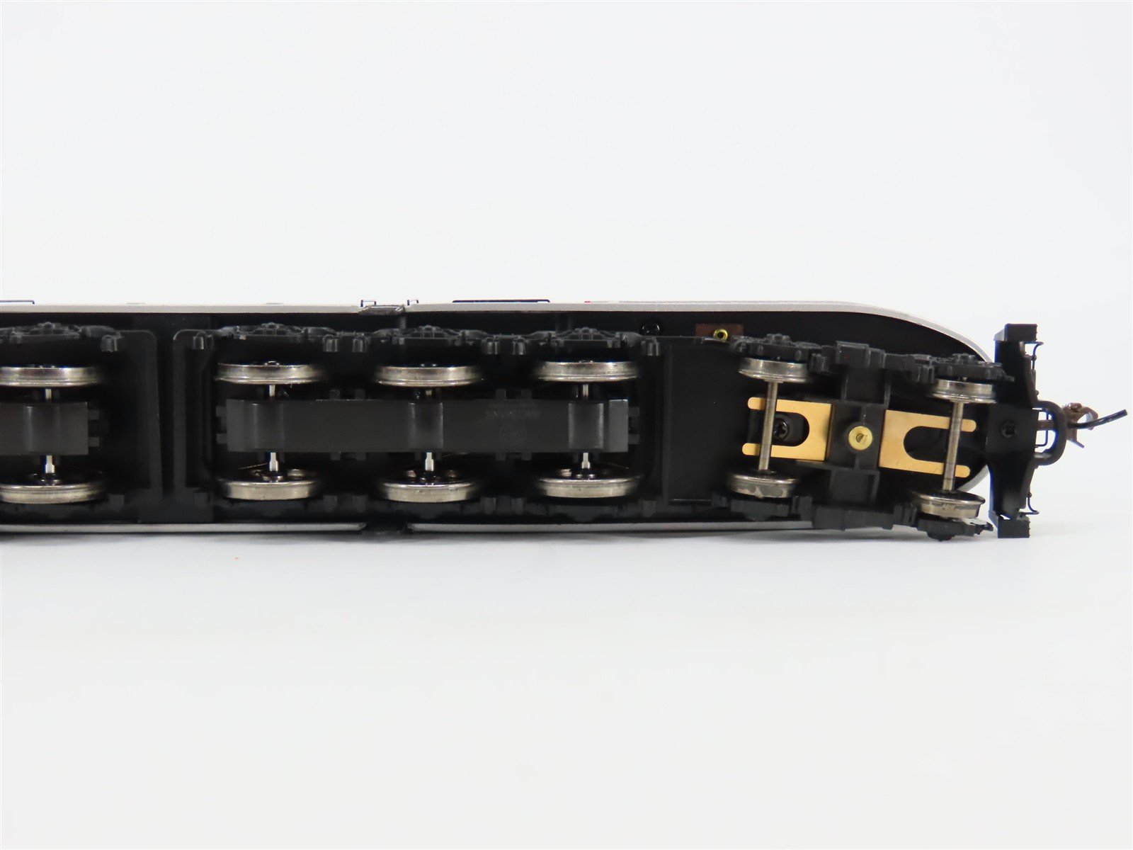 HO Scale Bachmann PRR Pennsylvania Silver GG1 Electric #4872 w/ DCC & Sound