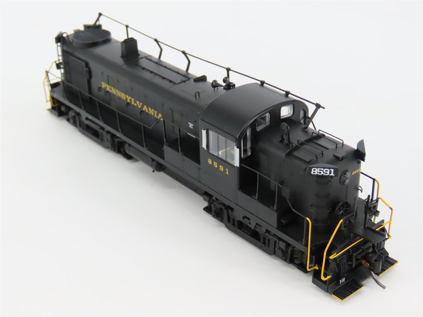 HO Bowser Executive 24686 PRR ALCO RS-3 Ph. III Diesel #8591 w/ DCC & Sound
