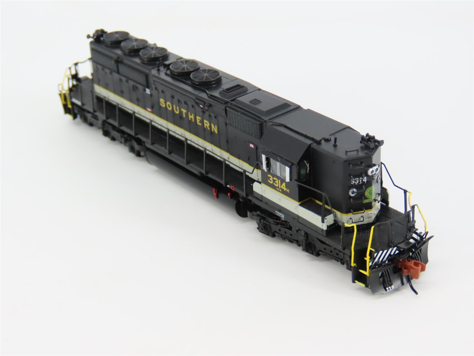 N Scaletrains SXT33813 SOU Southern EMD SD40-2 Diesel #3314 w/ DCC & Sound