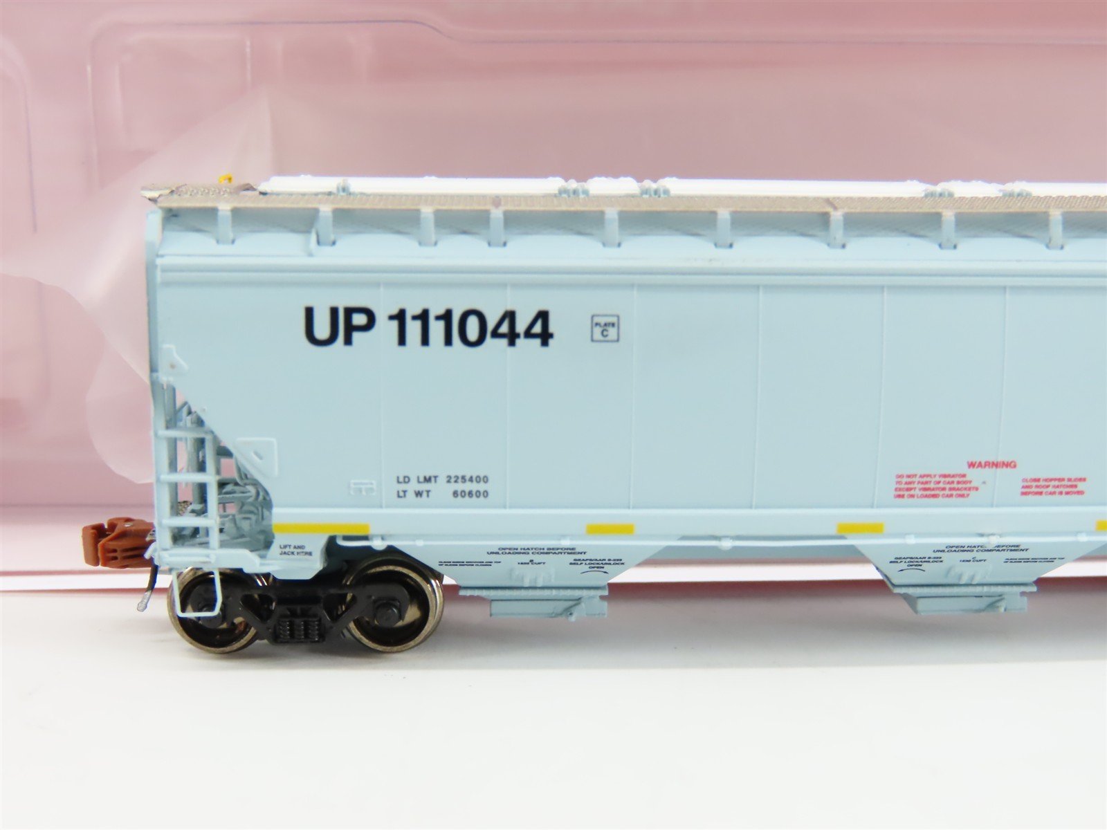 N Scaletrains Rivet Counter SXT33270 UP Building America 3-Bay Hopper #111044
