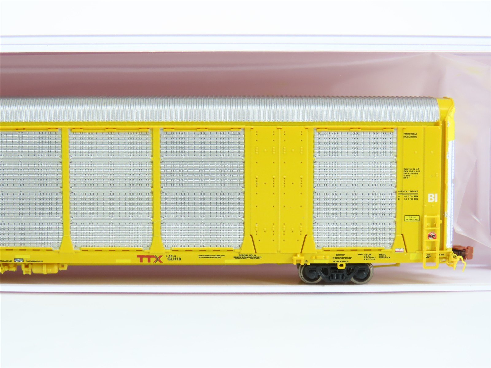 N Scaletrains Rivet Counter SXT33768 UP/TTGX Building America Auto Rack #697369