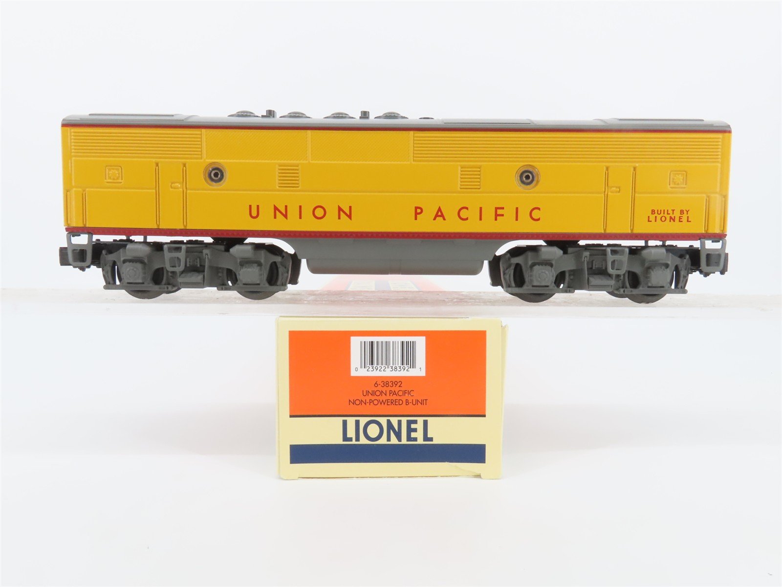 O Gauge 3-Rail Lionel 6-38392 UP Union Pacific EMD F3B Diesel #2362C - Unpowered