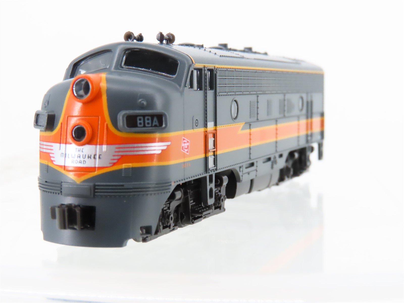 N Scale Kato 106-0429 MILW Milwaukee Road F7 A/B Diesel Locomotive Set